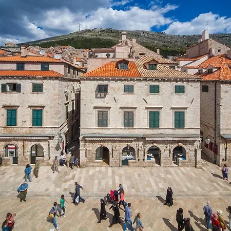 Gostinjska kuća & Orlando 3*