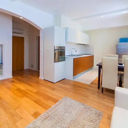 Gostinjska kuća & Orlando